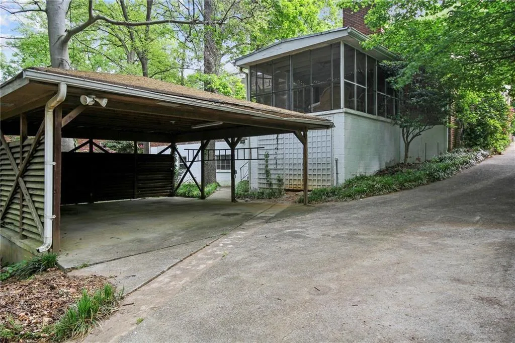 5534 Sherrell Drive, Atlanta, Georgia 30342, 4 Bedrooms Bedrooms, ,2 BathroomsBathrooms,Residential,Sold,5534 Sherrell Drive,6871763