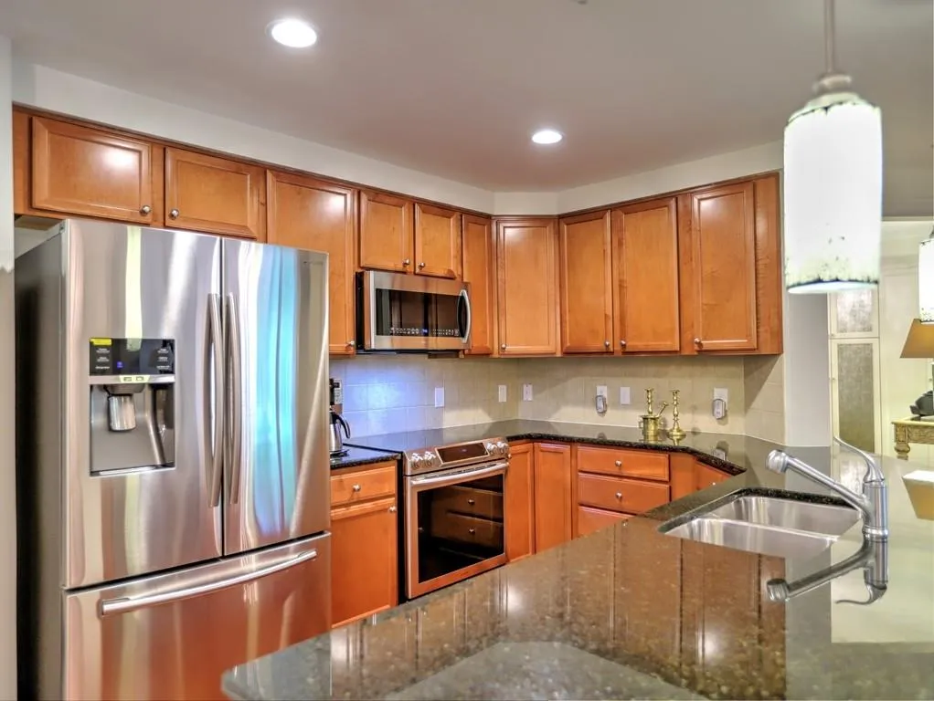 200 River Vista Drive Unit 418, Atlanta, Georgia 30339, 2 Bedrooms Bedrooms, ,2 BathroomsBathrooms,Residential,Sold,200 River Vista Drive Unit 418,6546167