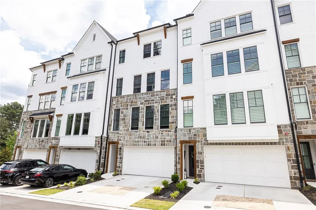 2722 Thornewilde Way, Atlanta, Georgia 30339, 4 Bedrooms Bedrooms, 0 ,4 BathroomsBathrooms,Residential,For Sale,2722 Thornewilde Way,7777251