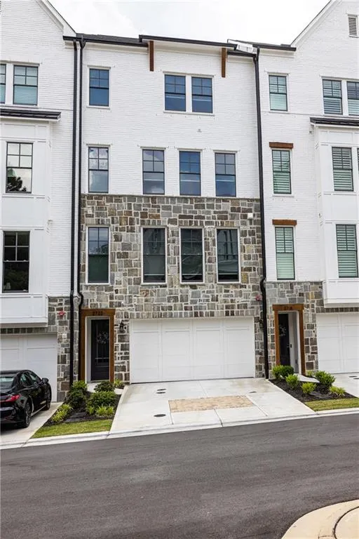 2722 Thornewilde Way, Atlanta, Georgia 30339, 4 Bedrooms Bedrooms, 0 ,4 BathroomsBathrooms,Residential,For Sale,2722 Thornewilde Way,7777251