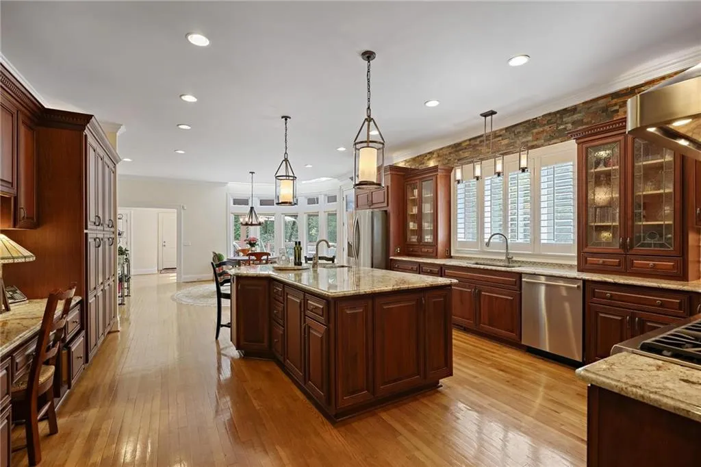Love the glass cabinet fronts!