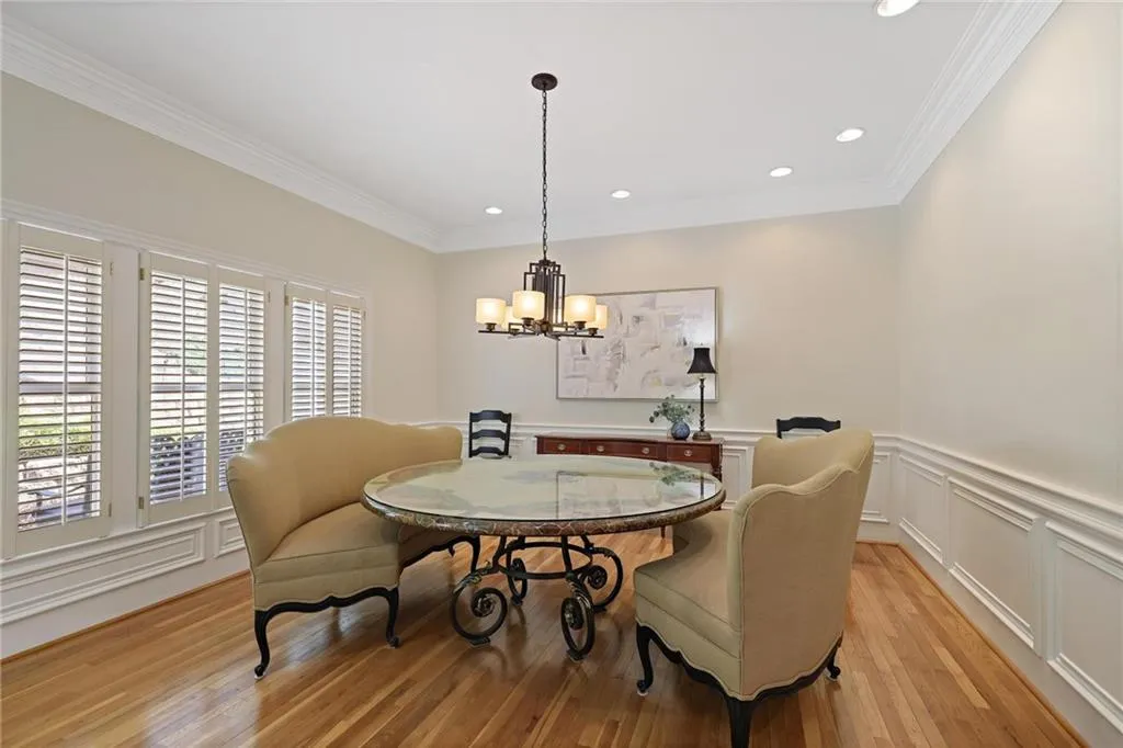 Formal Dining