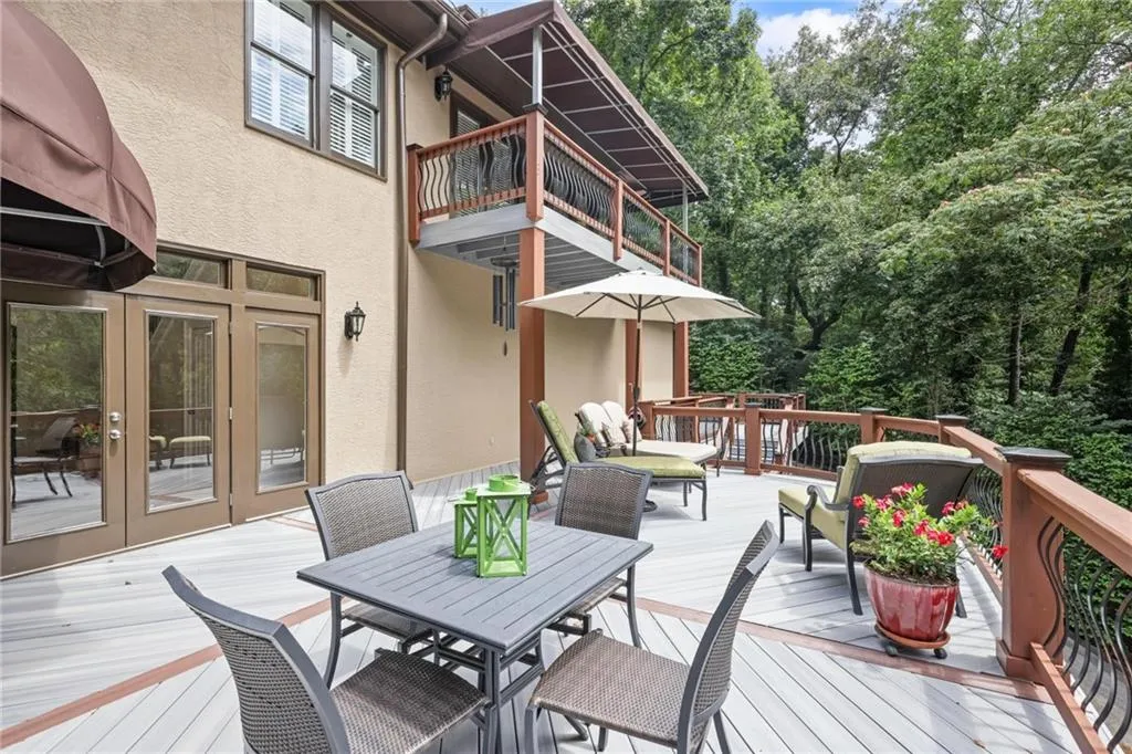 850 Jett Ferry Manor, Atlanta, Georgia 30350, 5 Bedrooms Bedrooms, ,4 BathroomsBathrooms,Residential,For Sale,850 Jett Ferry Manor,7613367