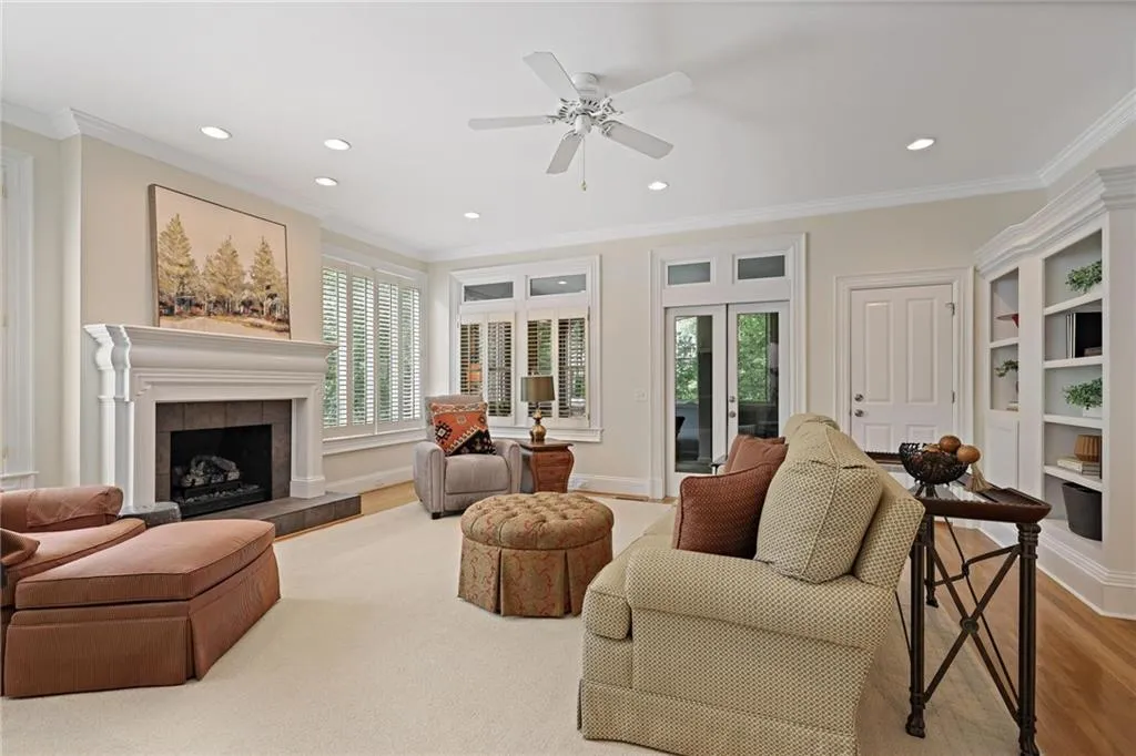 850 Jett Ferry Manor, Atlanta, Georgia 30350, 5 Bedrooms Bedrooms, ,4 BathroomsBathrooms,Residential,For Sale,850 Jett Ferry Manor,7613367