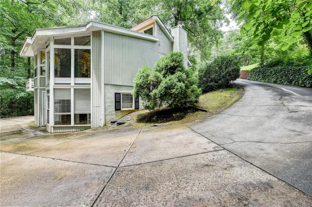 405 Forest Valley Road, Sandy Springs, Georgia 30342, 4 Bedrooms Bedrooms, ,3 BathroomsBathrooms,Residential,Sold,405 Forest Valley Road,6920445