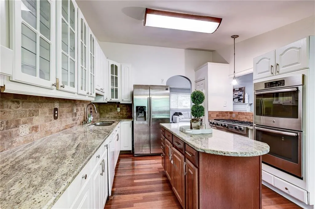 405 Forest Valley Road, Sandy Springs, Georgia 30342, 4 Bedrooms Bedrooms, ,3 BathroomsBathrooms,Residential,Sold,405 Forest Valley Road,6920445