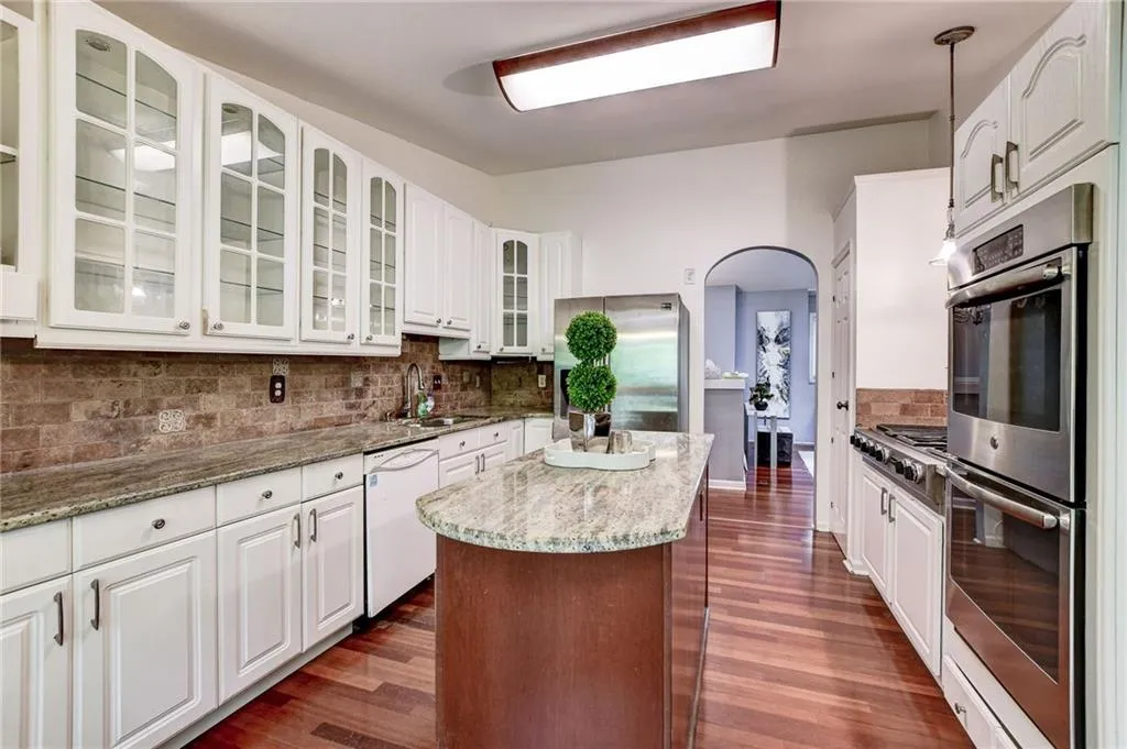 405 Forest Valley Road, Sandy Springs, Georgia 30342, 4 Bedrooms Bedrooms, ,3 BathroomsBathrooms,Residential,Sold,405 Forest Valley Road,6920445