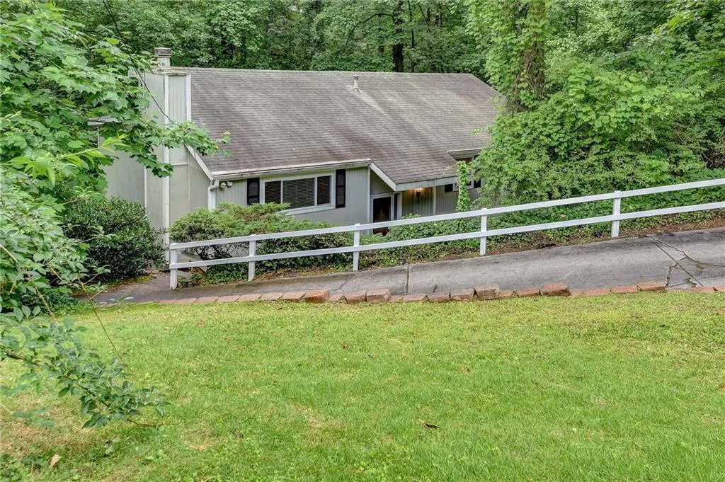 405 Forest Valley Road, Sandy Springs, Georgia 30342, 4 Bedrooms Bedrooms, ,3 BathroomsBathrooms,Residential,Sold,405 Forest Valley Road,6920445