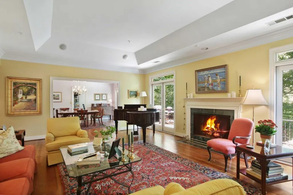 2854 Kingsland Court, Atlanta, Georgia 30339, 4 Bedrooms Bedrooms, ,3 BathroomsBathrooms,Residential,Sold,2854 Kingsland Court,5735385