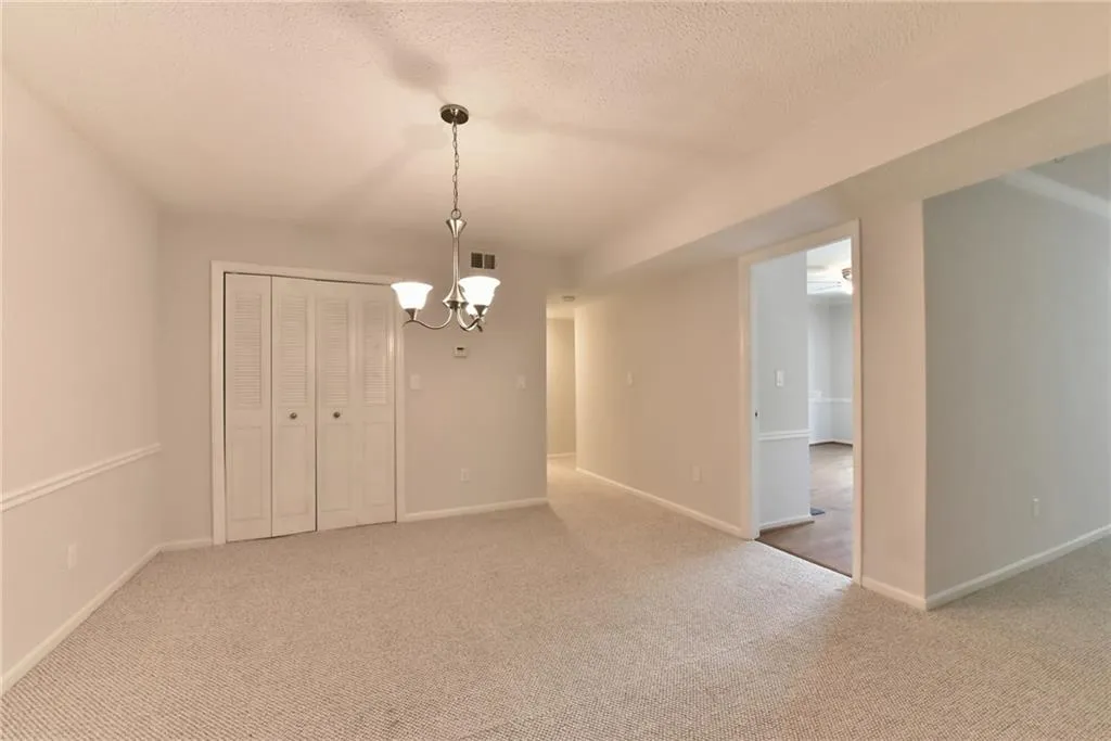 6851 Roswell Road Ne Unit I29, Atlanta, Georgia 30328, 3 Bedrooms Bedrooms, ,2 BathroomsBathrooms,Residential,Sold,6851 Roswell Road Ne Unit I29,5839770