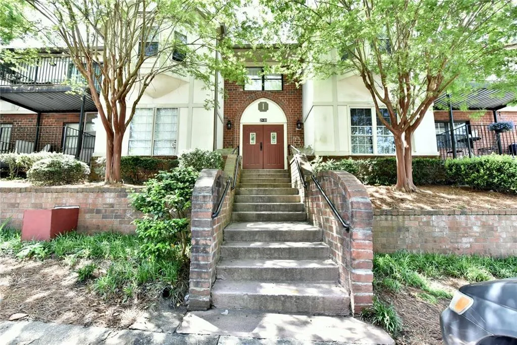 6851 Roswell Road Ne Unit I29, Atlanta, Georgia 30328, 3 Bedrooms Bedrooms, ,2 BathroomsBathrooms,Residential,Sold,6851 Roswell Road Ne Unit I29,5839770