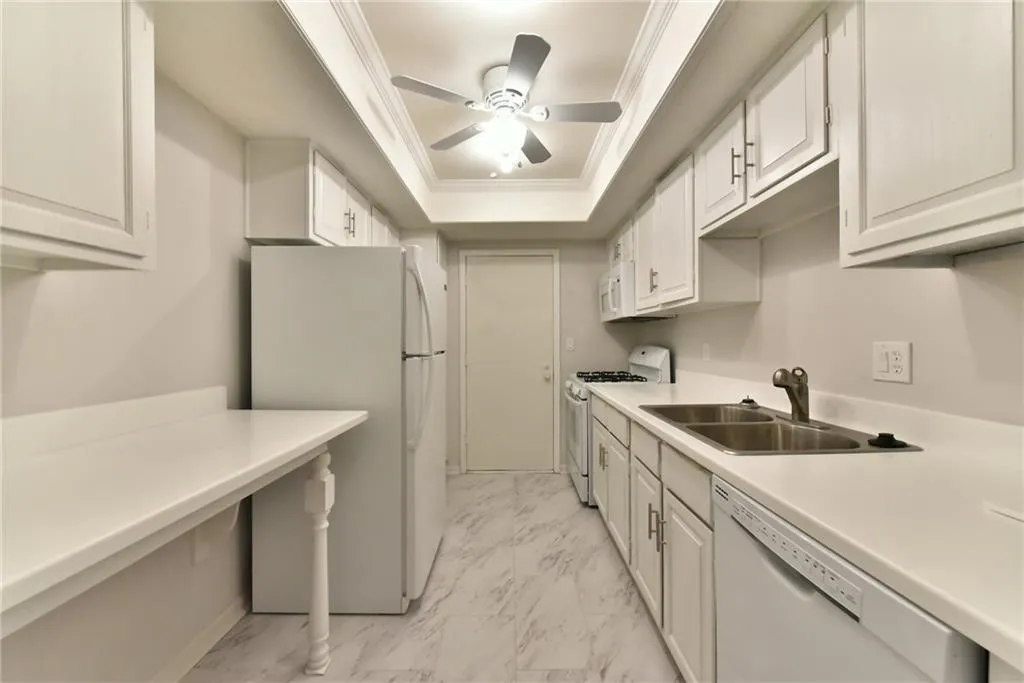 6851 Roswell Road Ne Unit I29, Atlanta, Georgia 30328, 3 Bedrooms Bedrooms, ,2 BathroomsBathrooms,Residential,Sold,6851 Roswell Road Ne Unit I29,5839770