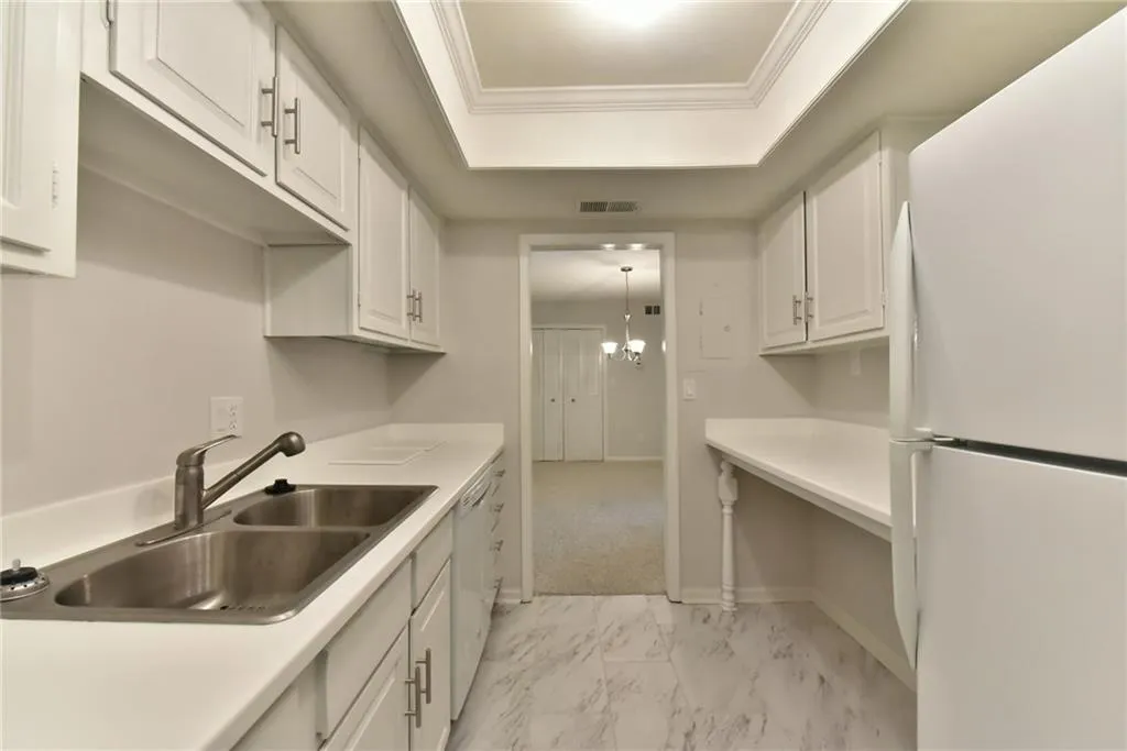 6851 Roswell Road Ne Unit I29, Atlanta, Georgia 30328, 3 Bedrooms Bedrooms, ,2 BathroomsBathrooms,Residential,Sold,6851 Roswell Road Ne Unit I29,5839770