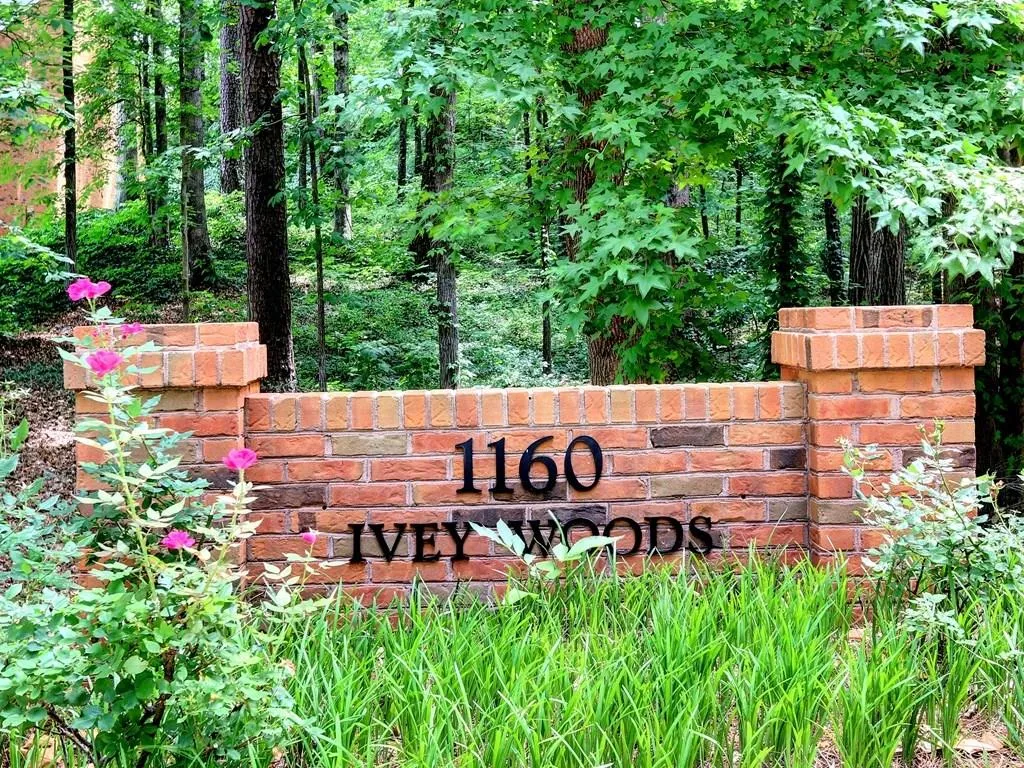 1160 Windsor Parkway Unit 10, Sandy Springs, Georgia 30319, 2 Bedrooms Bedrooms, ,2 BathroomsBathrooms,Residential,Sold,1160 Windsor Parkway Unit 10,5716604