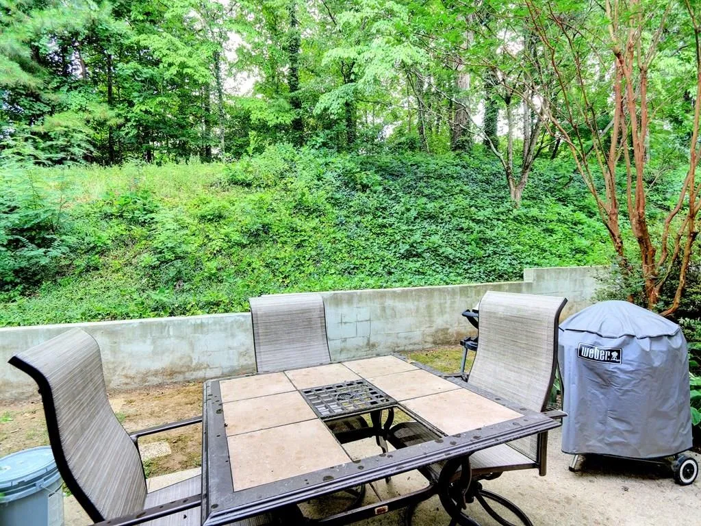 1160 Windsor Parkway Unit 10, Sandy Springs, Georgia 30319, 2 Bedrooms Bedrooms, ,2 BathroomsBathrooms,Residential,Sold,1160 Windsor Parkway Unit 10,5716604