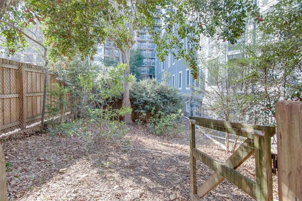 259 14th Street Ne Unit 104, Atlanta, Georgia 30309, 2 Bedrooms Bedrooms, ,2 BathroomsBathrooms,Residential,For Sale,259 14th Street Ne Unit 104,7646002