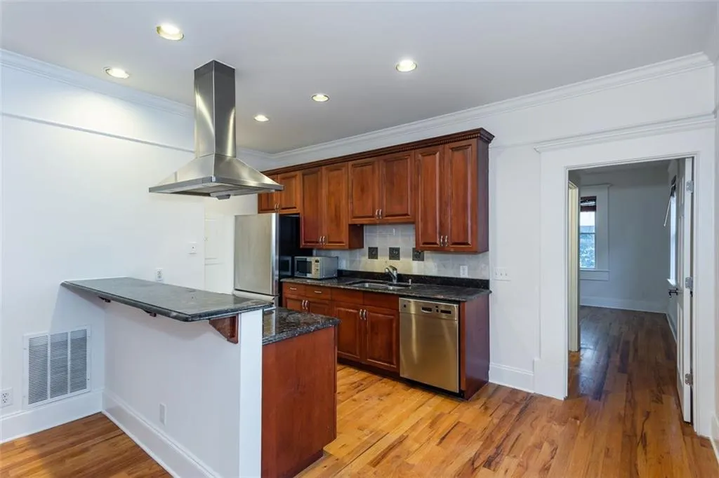 259 14th Street Ne Unit 104, Atlanta, Georgia 30309, 2 Bedrooms Bedrooms, ,2 BathroomsBathrooms,Residential,For Sale,259 14th Street Ne Unit 104,7646002