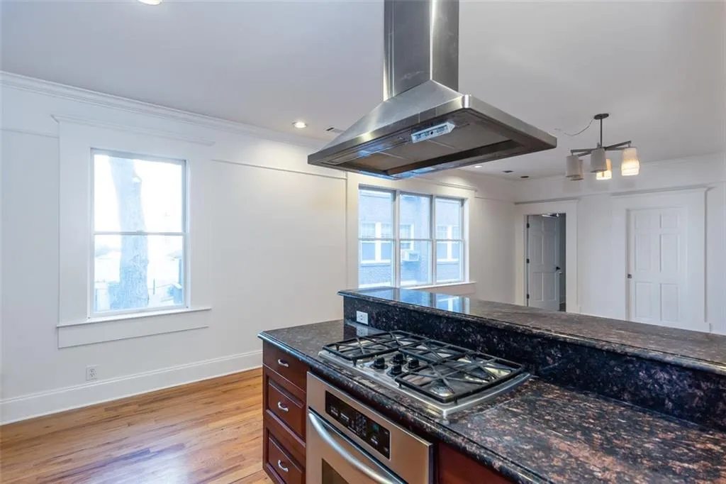 259 14th Street Ne Unit 104, Atlanta, Georgia 30309, 2 Bedrooms Bedrooms, ,2 BathroomsBathrooms,Residential,For Sale,259 14th Street Ne Unit 104,7646002