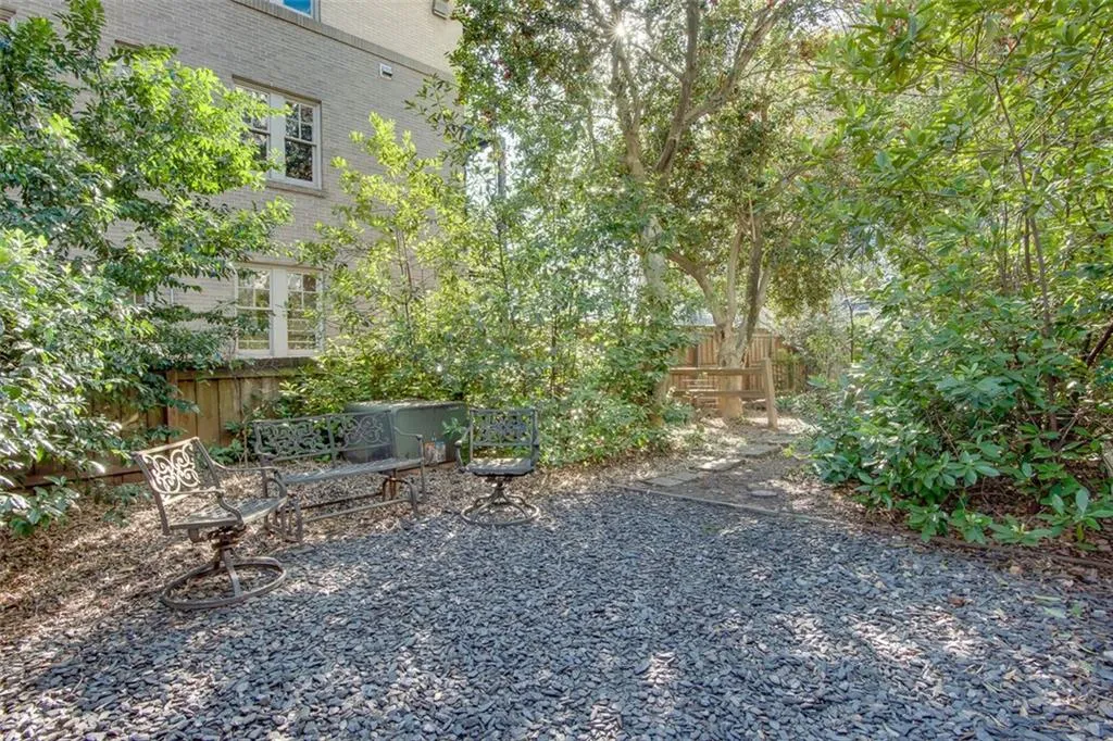 259 14th Street Ne Unit 104, Atlanta, Georgia 30309, 2 Bedrooms Bedrooms, ,2 BathroomsBathrooms,Residential,For Sale,259 14th Street Ne Unit 104,7646002