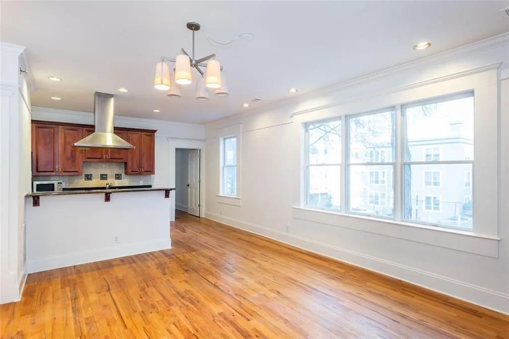 259 14th Street Ne Unit 104, Atlanta, Georgia 30309, 2 Bedrooms Bedrooms, ,2 BathroomsBathrooms,Residential,For Sale,259 14th Street Ne Unit 104,7646002