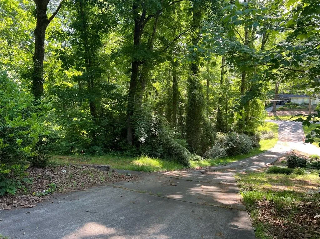 85 Bonnie Lane, Atlanta, Georgia 30328, 4 Bedrooms Bedrooms, ,3 BathroomsBathrooms,Residential,Sold,85 Bonnie Lane,7051967