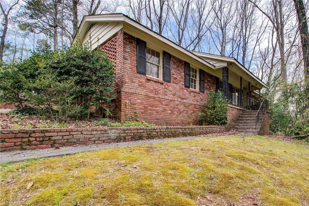 85 Bonnie Lane, Atlanta, Georgia 30328, 4 Bedrooms Bedrooms, ,3 BathroomsBathrooms,Residential,Sold,85 Bonnie Lane,7051967