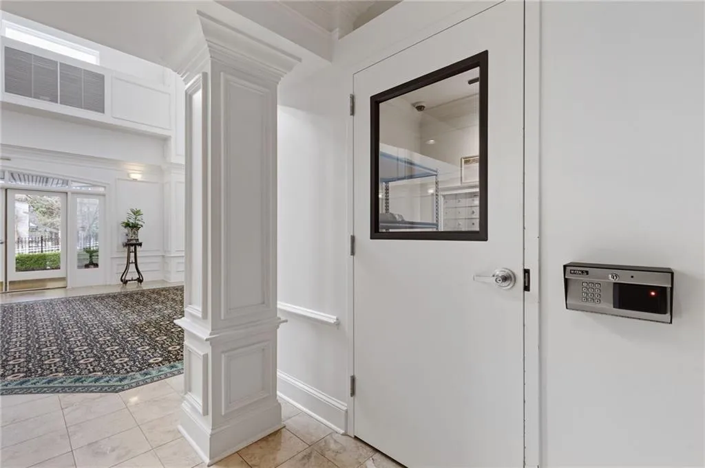 3275 Lenox Road Ne Unit 314, Atlanta, Georgia 30324, 2 Bedrooms Bedrooms, 0 ,1 BathroomBathrooms,Residential,For Sale,3275 Lenox Road Ne Unit 314,7737403
