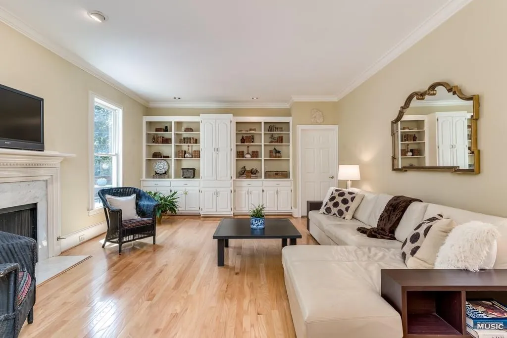 7465 Stoneykirk Close, Sandy Springs, Georgia 30350, 6 Bedrooms Bedrooms, ,4 BathroomsBathrooms,Residential,Sold,7465 Stoneykirk Close,6108790
