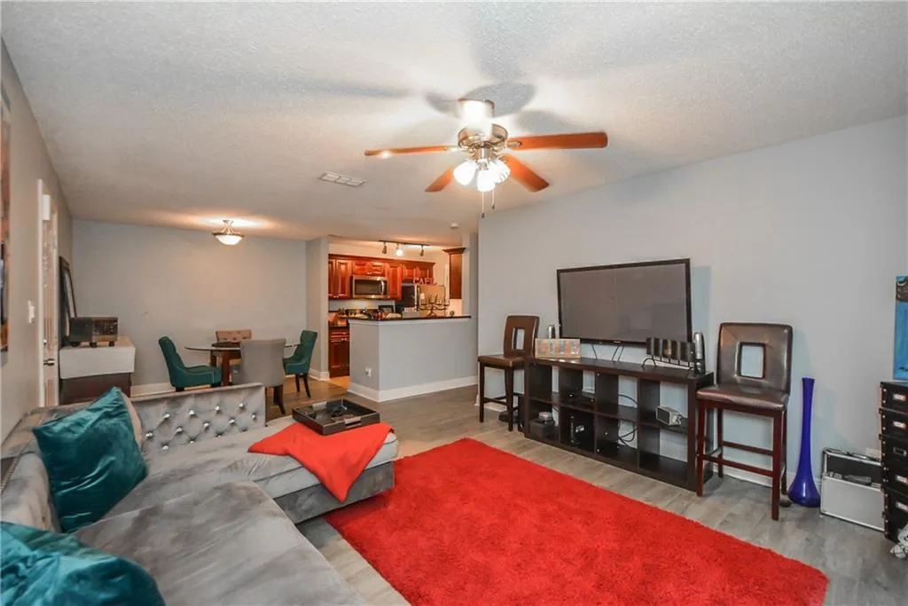 6102 Santa Fe Parkway, Sandy Springs, Georgia 30350, 3 Bedrooms Bedrooms, ,2 BathroomsBathrooms,Residential,Sold,6102 Santa Fe Parkway,6603365