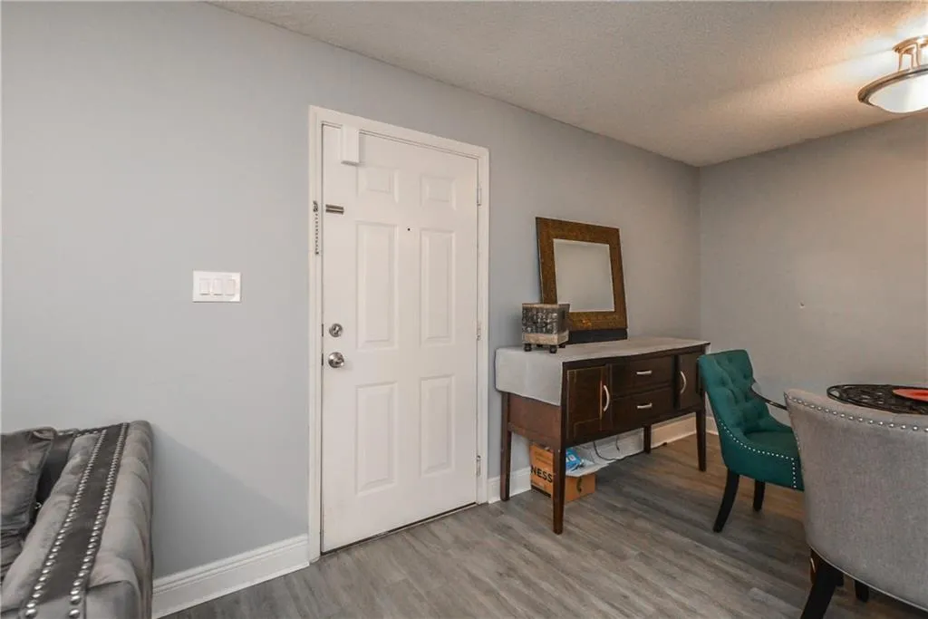 6102 Santa Fe Parkway, Sandy Springs, Georgia 30350, 3 Bedrooms Bedrooms, ,2 BathroomsBathrooms,Residential,Sold,6102 Santa Fe Parkway,6603365