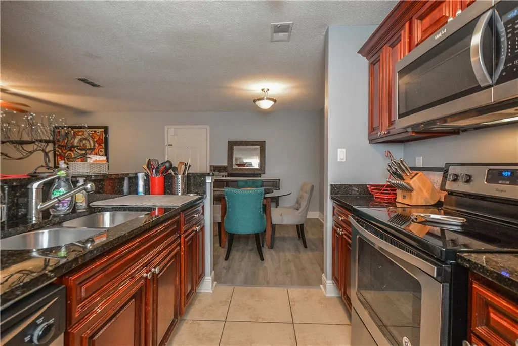 6102 Santa Fe Parkway, Sandy Springs, Georgia 30350, 3 Bedrooms Bedrooms, ,2 BathroomsBathrooms,Residential,Sold,6102 Santa Fe Parkway,6603365