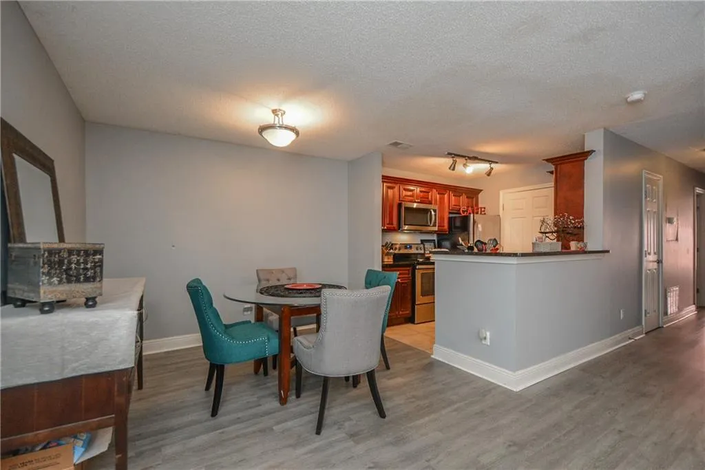 6102 Santa Fe Parkway, Sandy Springs, Georgia 30350, 3 Bedrooms Bedrooms, ,2 BathroomsBathrooms,Residential,Sold,6102 Santa Fe Parkway,6603365