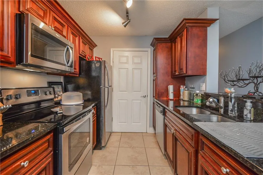 6102 Santa Fe Parkway, Sandy Springs, Georgia 30350, 3 Bedrooms Bedrooms, ,2 BathroomsBathrooms,Residential,Sold,6102 Santa Fe Parkway,6603365