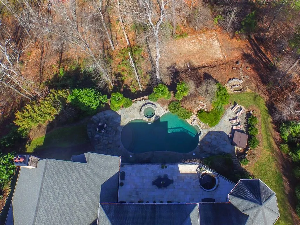 995 Heards Ferry Road, Sandy Springs, Georgia 30328, 5 Bedrooms Bedrooms, ,6 BathroomsBathrooms,Residential,Sold,995 Heards Ferry Road,5810193
