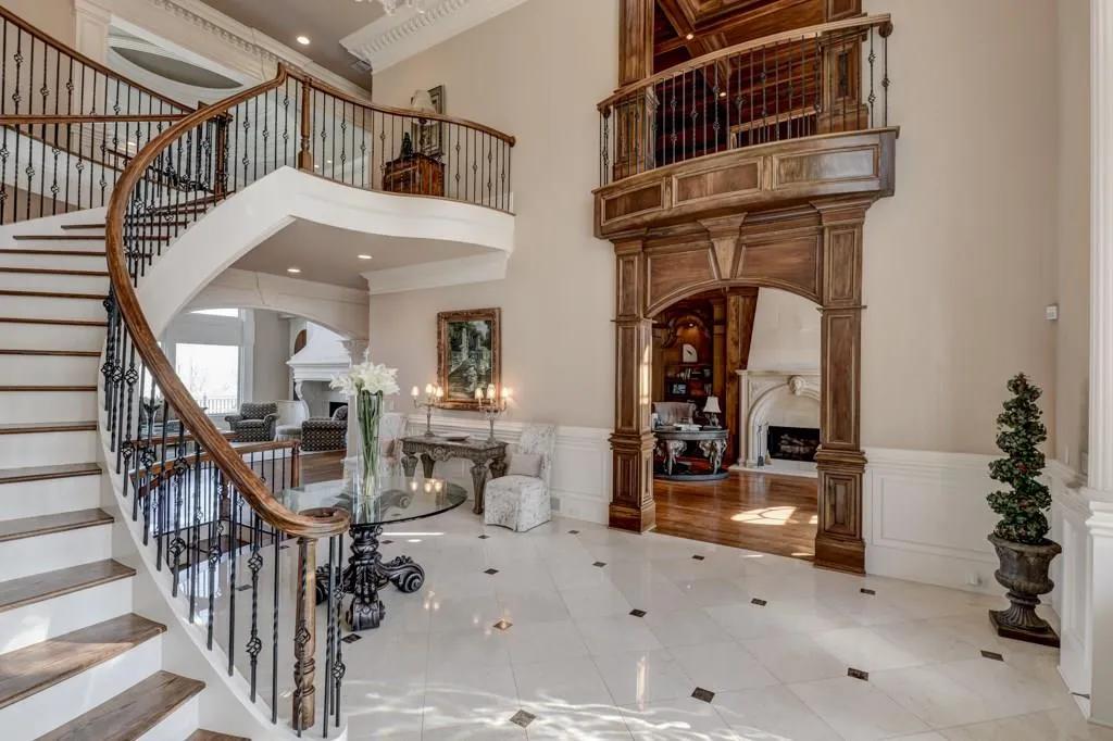 995 Heards Ferry Road, Sandy Springs, Georgia 30328, 5 Bedrooms Bedrooms, ,6 BathroomsBathrooms,Residential,Sold,995 Heards Ferry Road,5810193