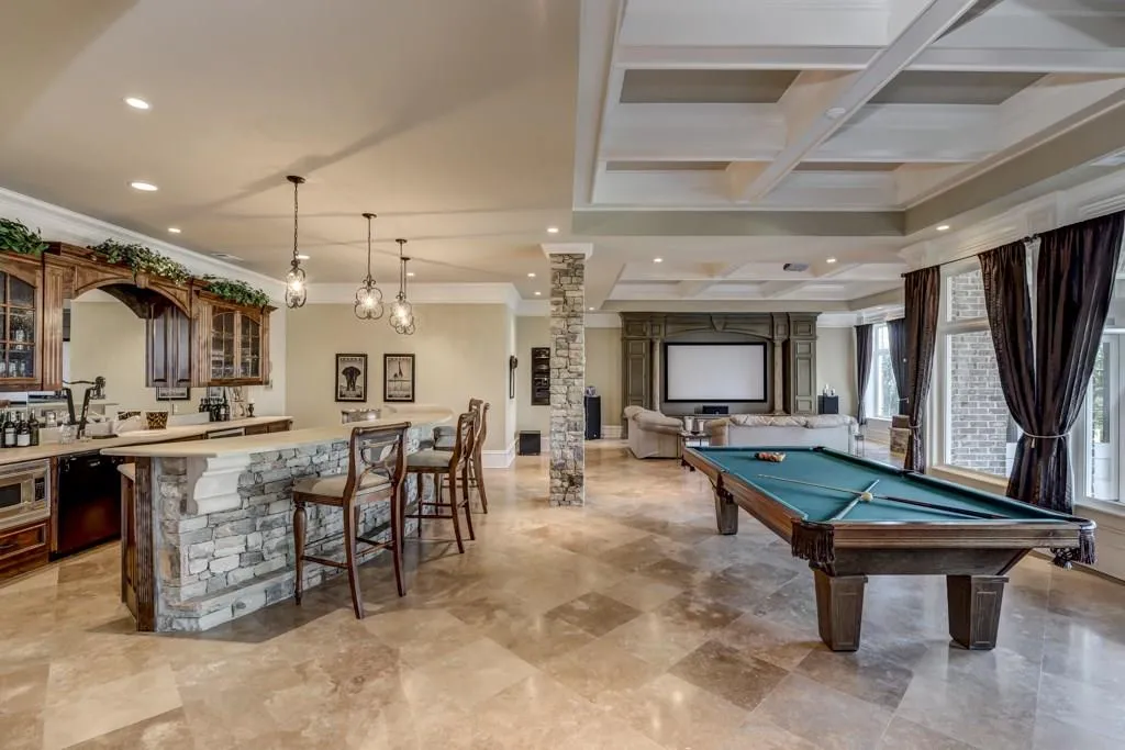 995 Heards Ferry Road, Sandy Springs, Georgia 30328, 5 Bedrooms Bedrooms, ,6 BathroomsBathrooms,Residential,Sold,995 Heards Ferry Road,5810193