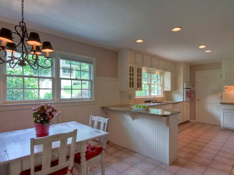 2070 Brookview Drive Nw, Atlanta, Georgia 30318, 4 Bedrooms Bedrooms, ,5 BathroomsBathrooms,Residential,Sold,2070 Brookview Drive Nw,5697232