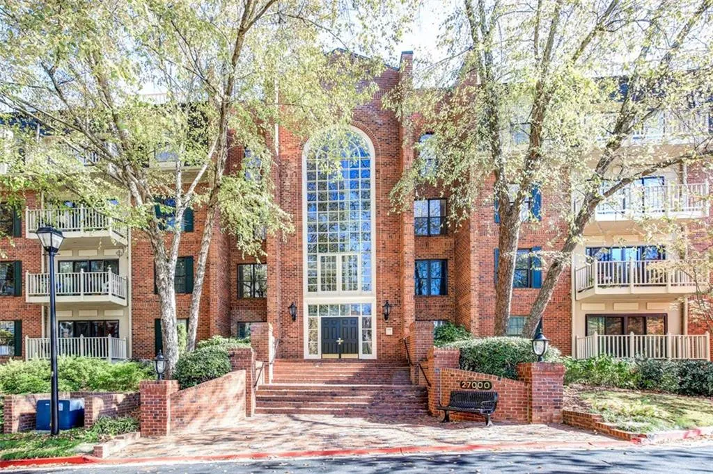 27301 Plantation Drive Ne Unit 27301, Atlanta, Georgia 30324, 3 Bedrooms Bedrooms, ,2 BathroomsBathrooms,Residential,Sold,27301 Plantation Drive Ne Unit 27301,5776000