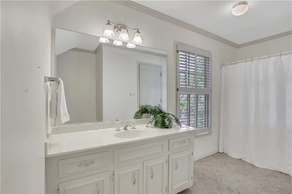 620 Avignon Court, Sandy Springs, Georgia 30350, 4 Bedrooms Bedrooms, ,3 BathroomsBathrooms,Residential,Sold,620 Avignon Court,7224024