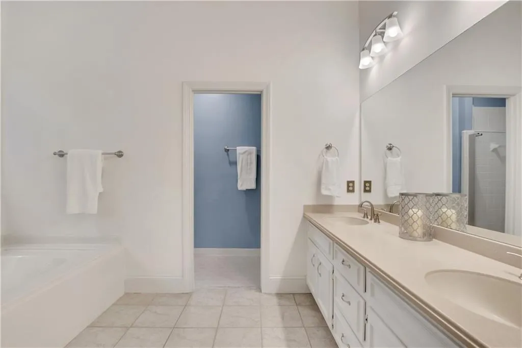 620 Avignon Court, Sandy Springs, Georgia 30350, 4 Bedrooms Bedrooms, ,3 BathroomsBathrooms,Residential,Sold,620 Avignon Court,7224024