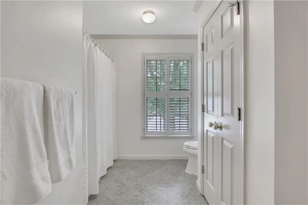 620 Avignon Court, Sandy Springs, Georgia 30350, 4 Bedrooms Bedrooms, ,3 BathroomsBathrooms,Residential,Sold,620 Avignon Court,7224024