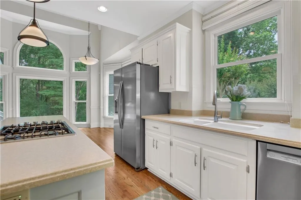620 Avignon Court, Sandy Springs, Georgia 30350, 4 Bedrooms Bedrooms, ,3 BathroomsBathrooms,Residential,Sold,620 Avignon Court,7224024