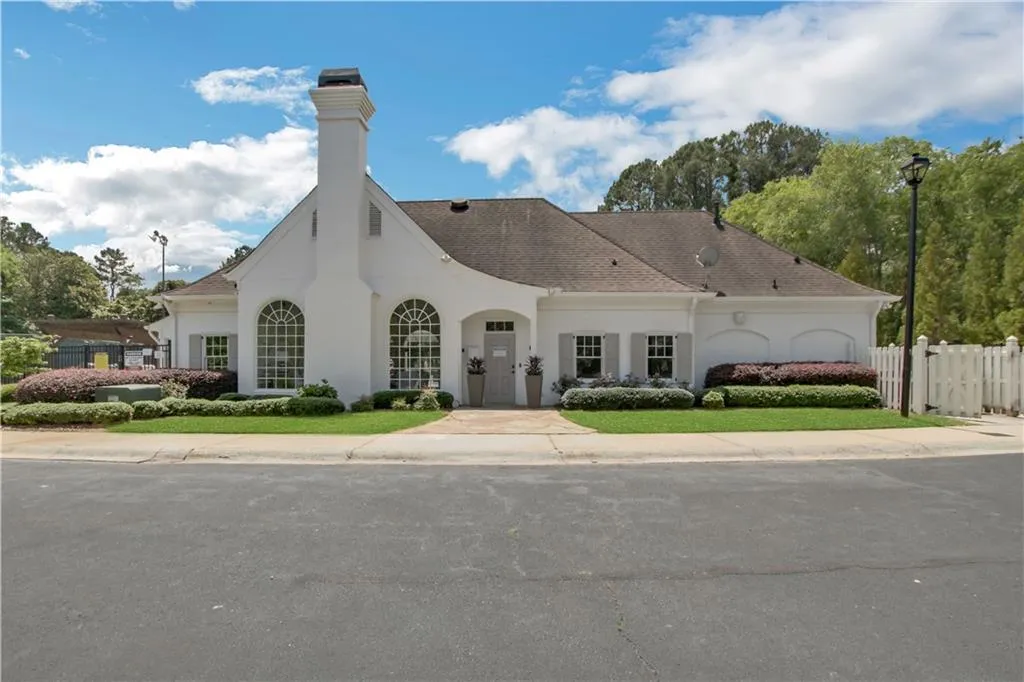 620 Avignon Court, Sandy Springs, Georgia 30350, 4 Bedrooms Bedrooms, ,3 BathroomsBathrooms,Residential,Sold,620 Avignon Court,7224024