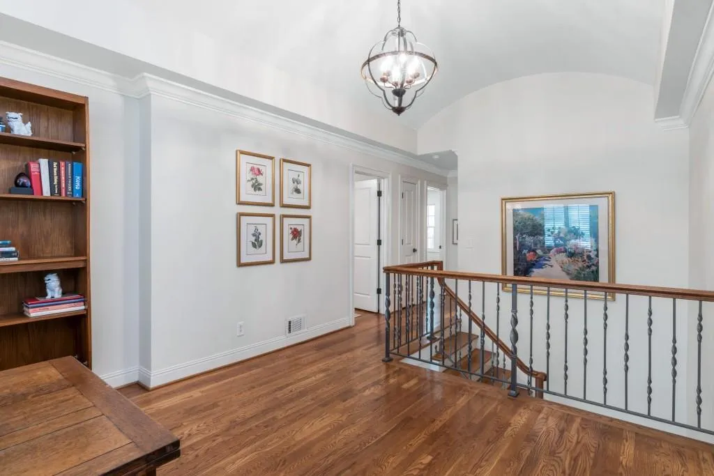 6990 Brandon Mill Road, Sandy Springs, Georgia 30328, 4 Bedrooms Bedrooms, ,3 BathroomsBathrooms,Residential,Sold,6990 Brandon Mill Road,6763248