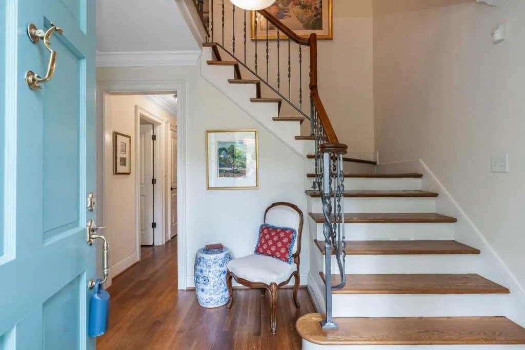 6990 Brandon Mill Road, Sandy Springs, Georgia 30328, 4 Bedrooms Bedrooms, ,3 BathroomsBathrooms,Residential,Sold,6990 Brandon Mill Road,6763248