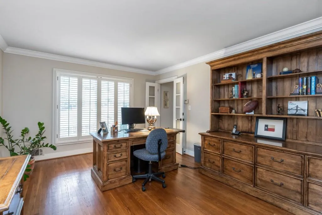 6990 Brandon Mill Road, Sandy Springs, Georgia 30328, 4 Bedrooms Bedrooms, ,3 BathroomsBathrooms,Residential,Sold,6990 Brandon Mill Road,6763248