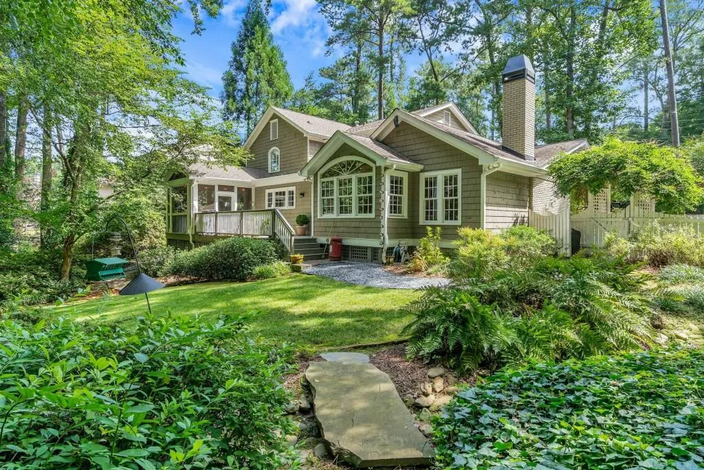 6990 Brandon Mill Road, Sandy Springs, Georgia 30328, 4 Bedrooms Bedrooms, ,3 BathroomsBathrooms,Residential,Sold,6990 Brandon Mill Road,6763248