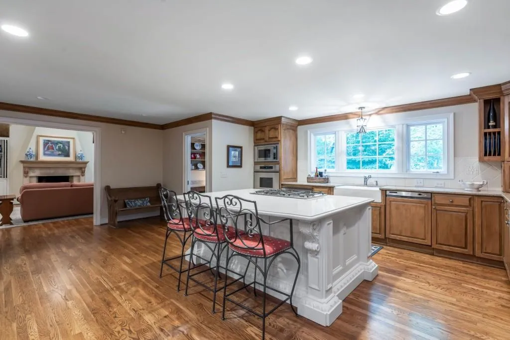 6990 Brandon Mill Road, Sandy Springs, Georgia 30328, 4 Bedrooms Bedrooms, ,3 BathroomsBathrooms,Residential,Sold,6990 Brandon Mill Road,6763248