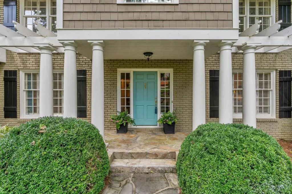 6990 Brandon Mill Road, Sandy Springs, Georgia 30328, 4 Bedrooms Bedrooms, ,3 BathroomsBathrooms,Residential,Sold,6990 Brandon Mill Road,6763248