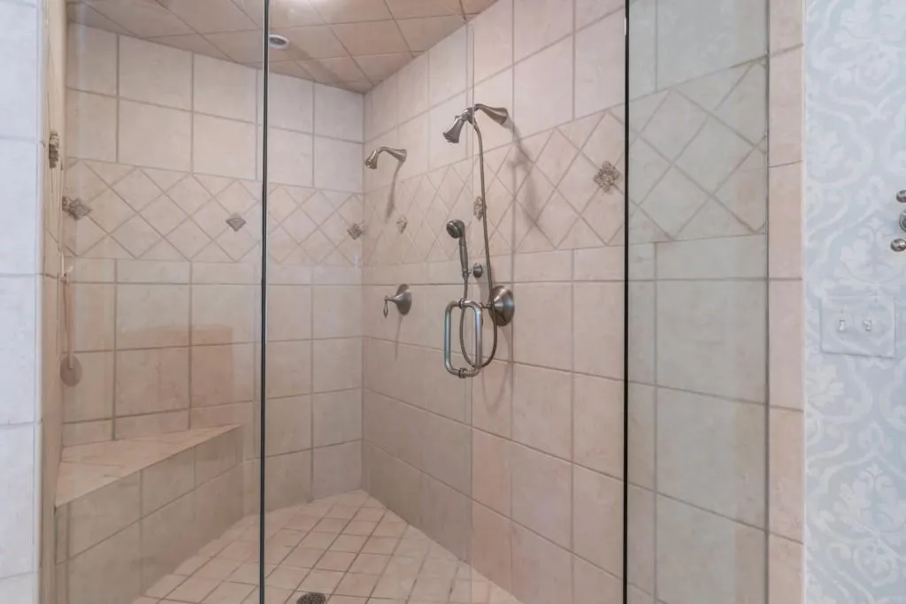 6990 Brandon Mill Road, Sandy Springs, Georgia 30328, 4 Bedrooms Bedrooms, ,3 BathroomsBathrooms,Residential,Sold,6990 Brandon Mill Road,6763248